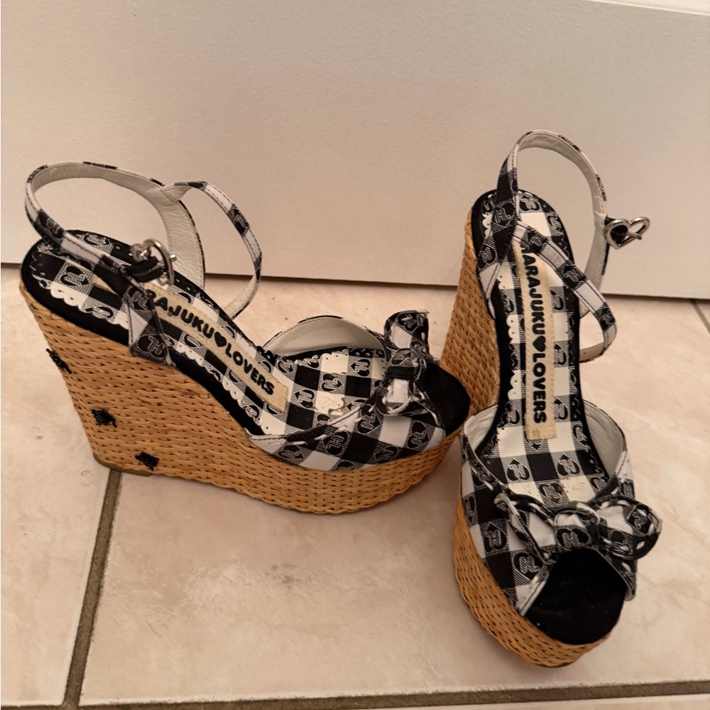 Black & White Checkered Wedge Sandals - Harajuku Lovers